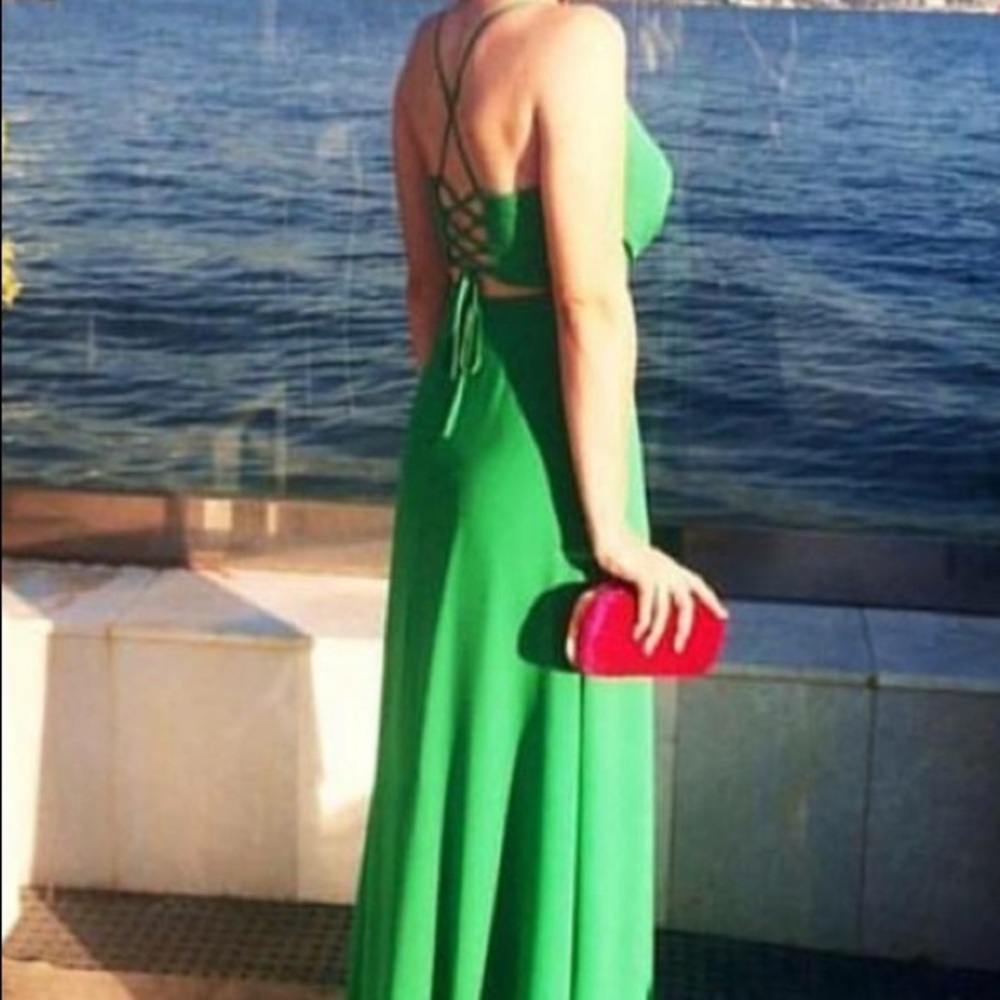 Doridorca Gown